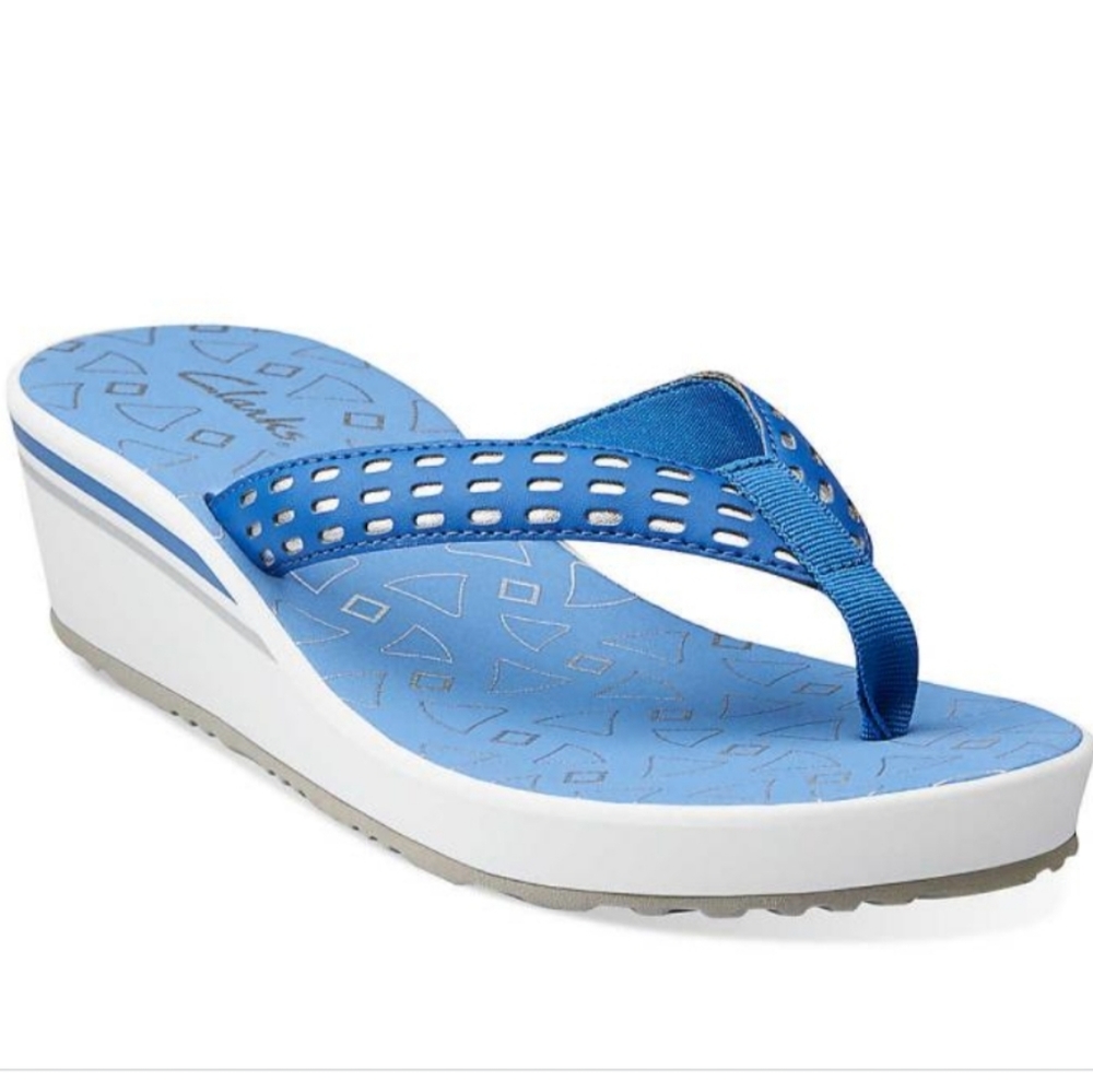 Clarks thong soft sandal mini wedge sandals sz 8